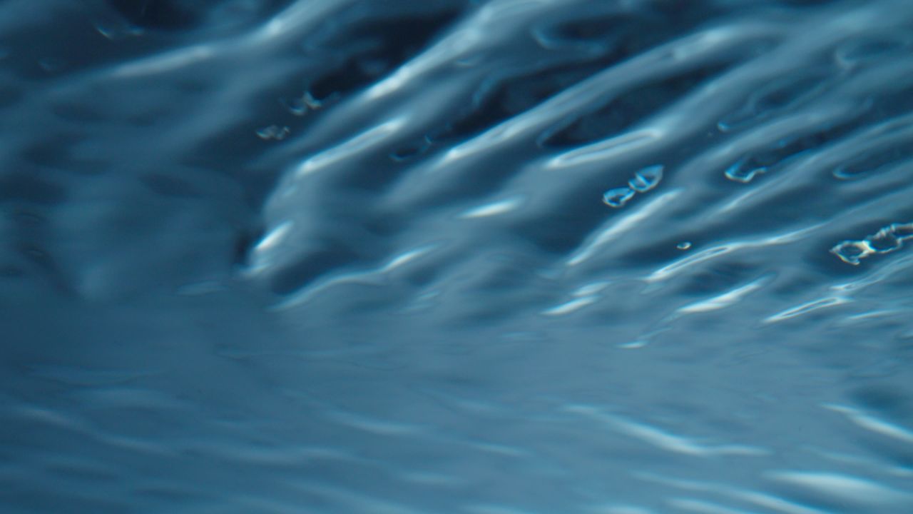纯净水自来水淡水资源水花波浪升格慢镜头 7