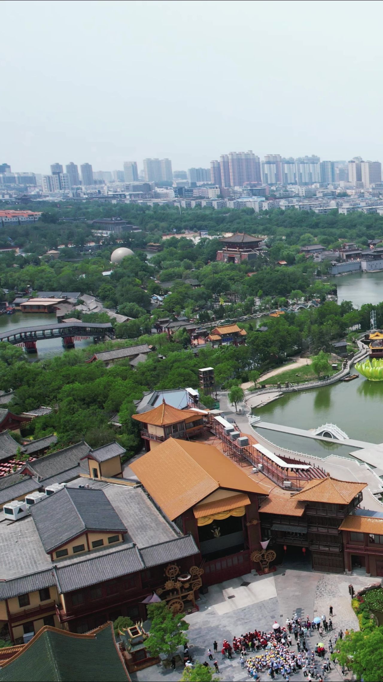 河南开封清明上河园5A景区竖屏航拍 