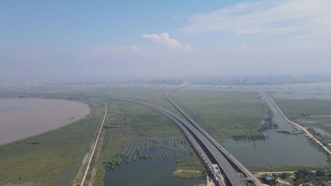湖南洞庭湖高速公路航拍 