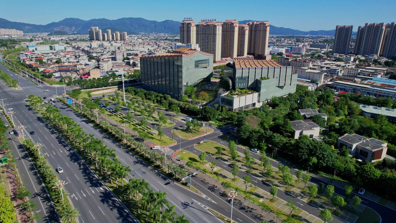 航拍漳州市图书馆景观