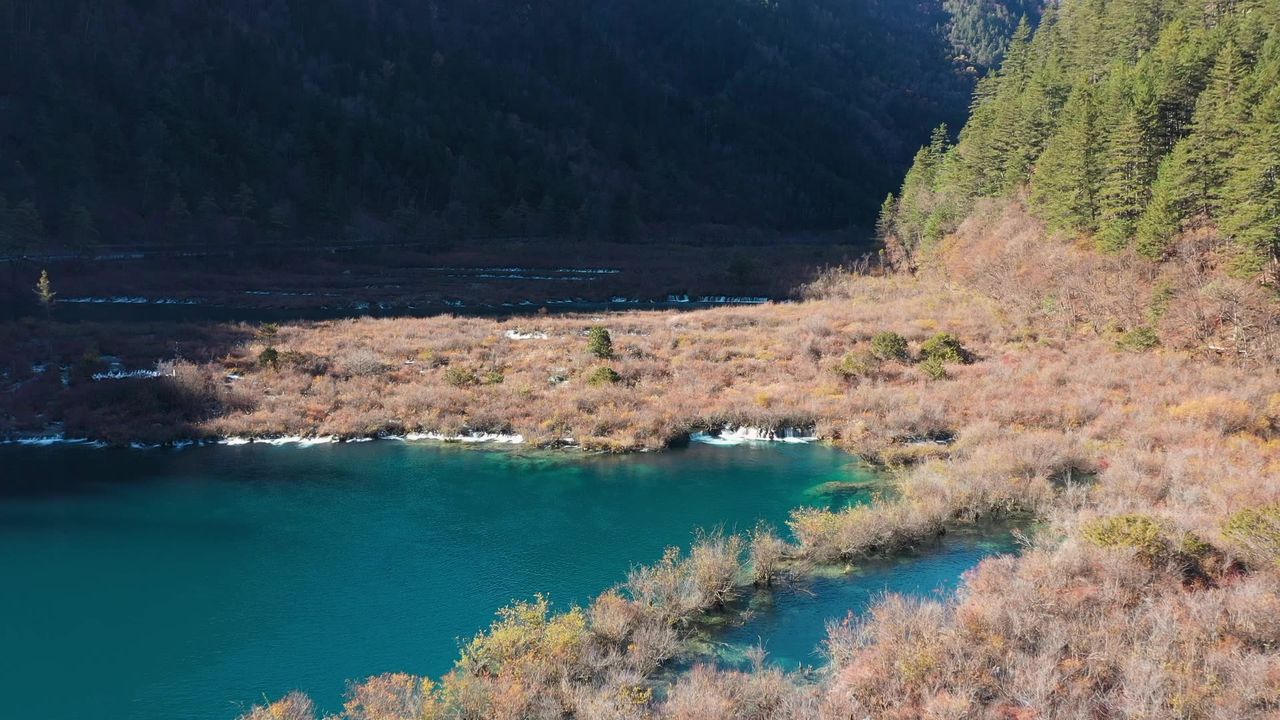 航拍九寨沟珍珠滩瀑布秋景