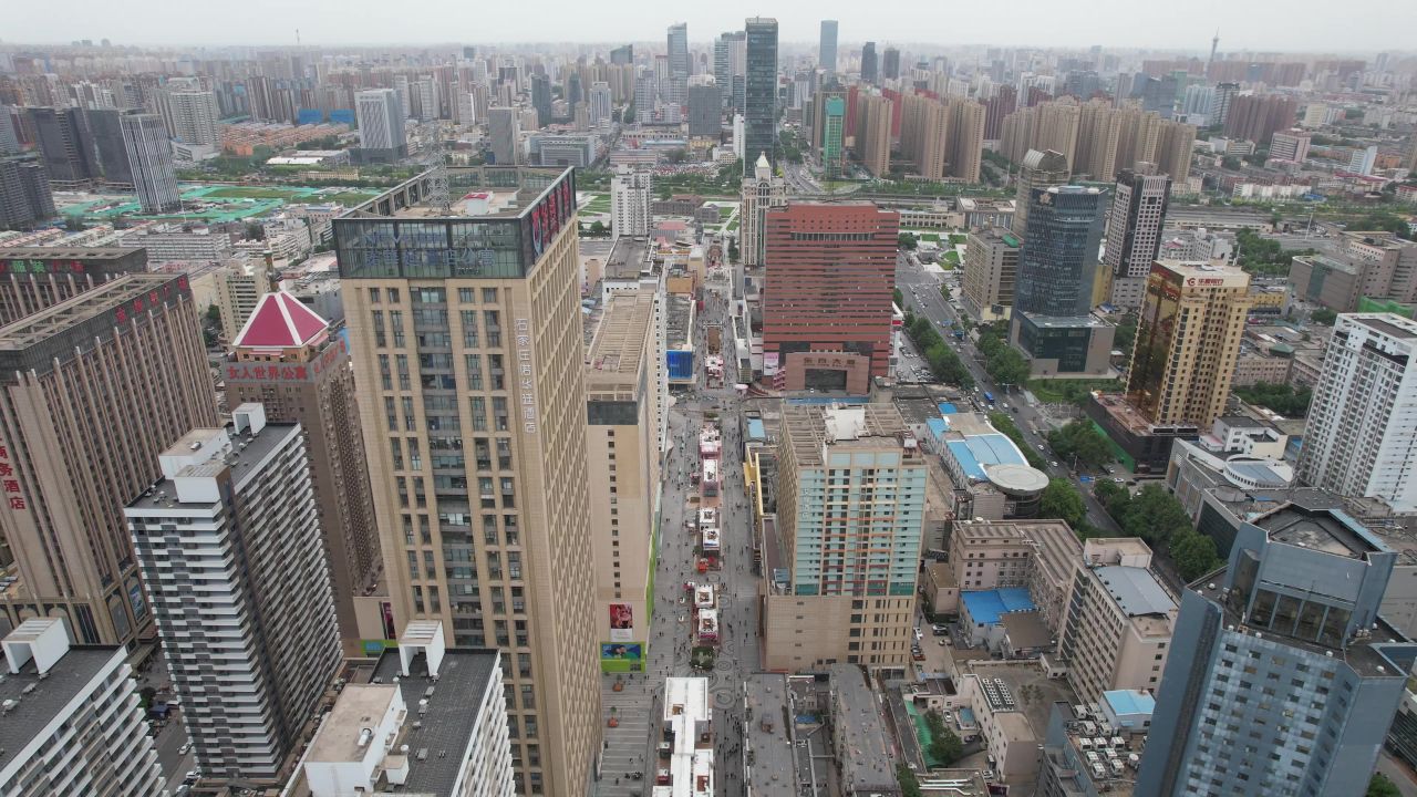  航拍河北石家庄湾里庙步行街