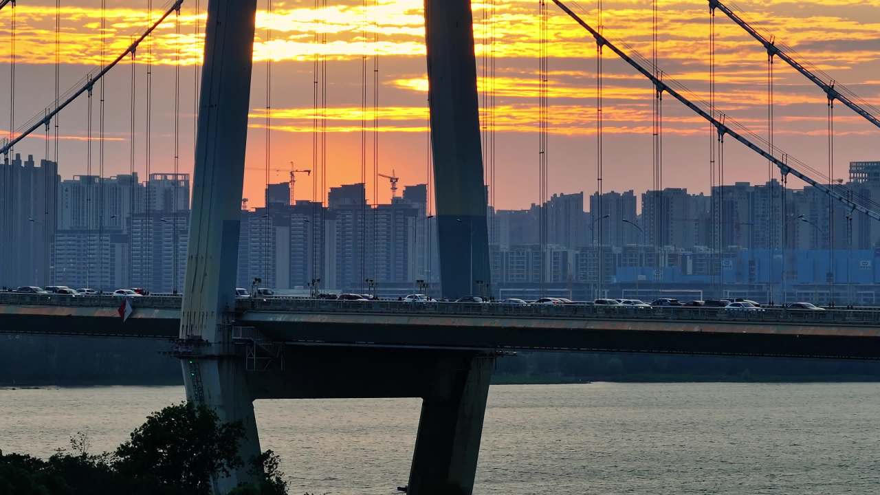 湖南长沙三汊矶大桥日落晚霞大气航拍