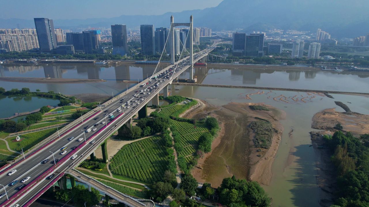 航拍福州鼓山大桥建筑风光 1