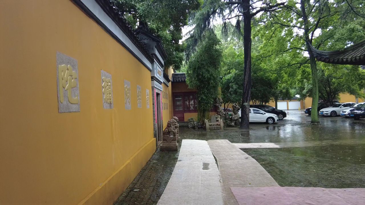 江苏苏州下雨素材实拍