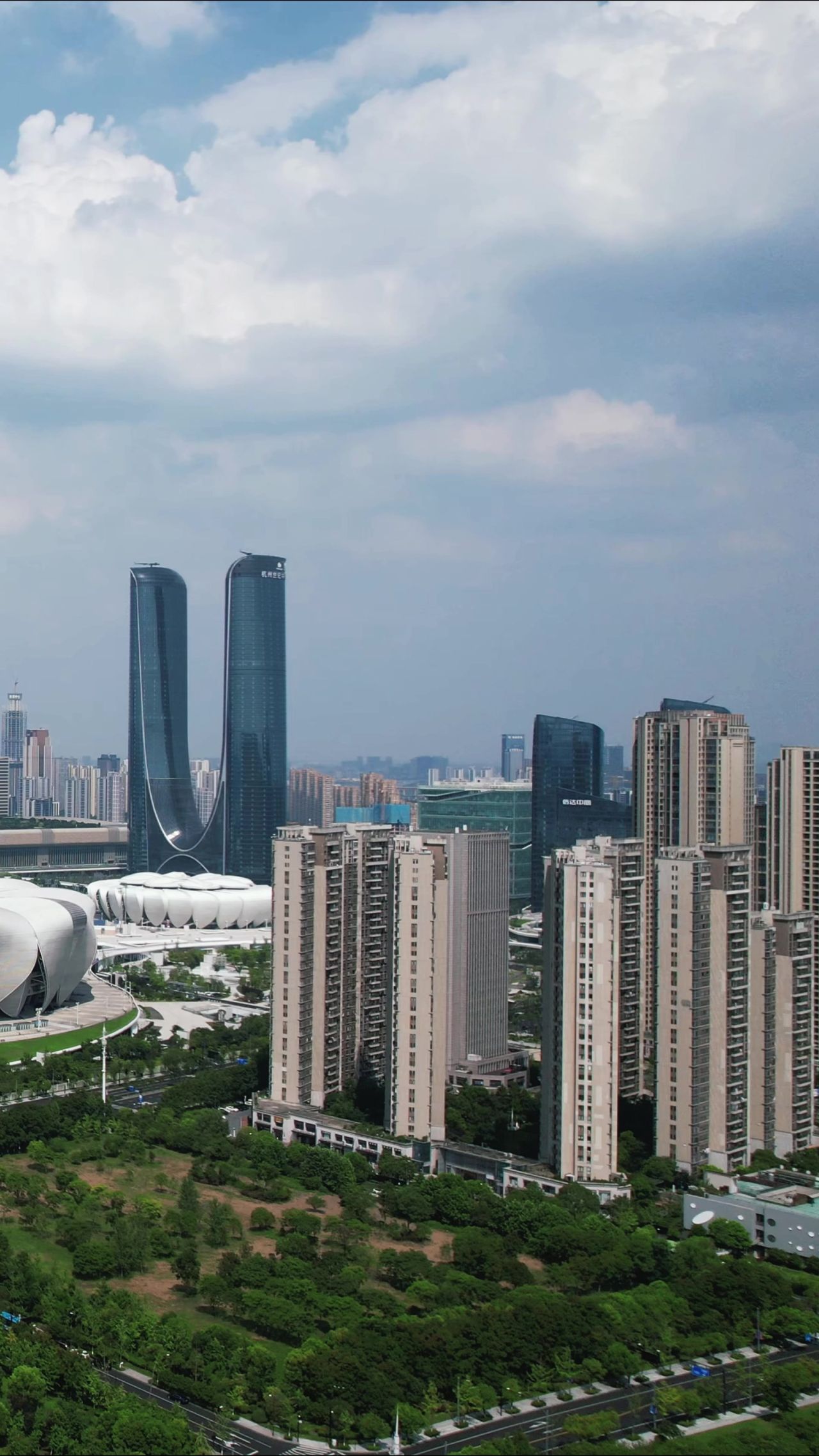 浙江城市风光奥体博览中心竖屏航拍 