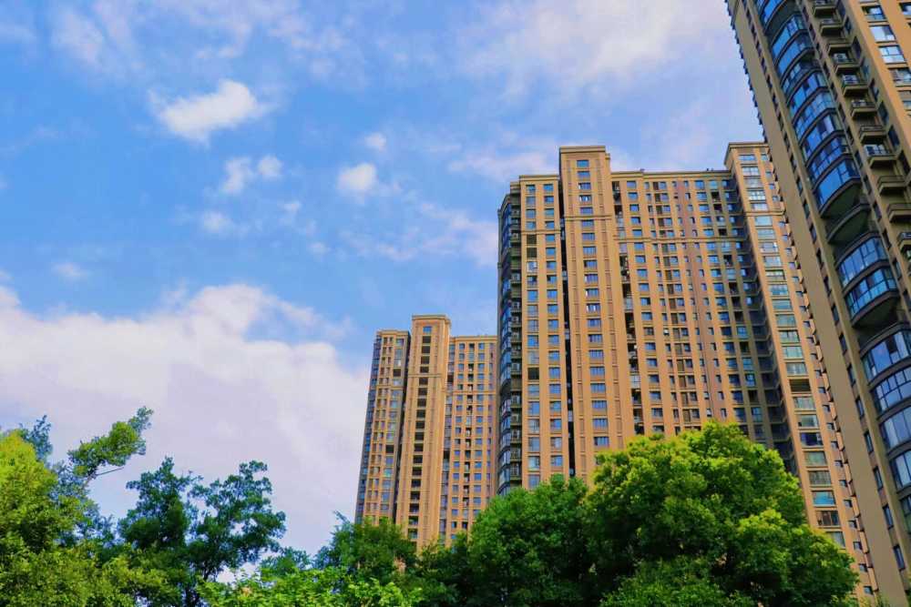 晴空之下世茂香槟湖小区