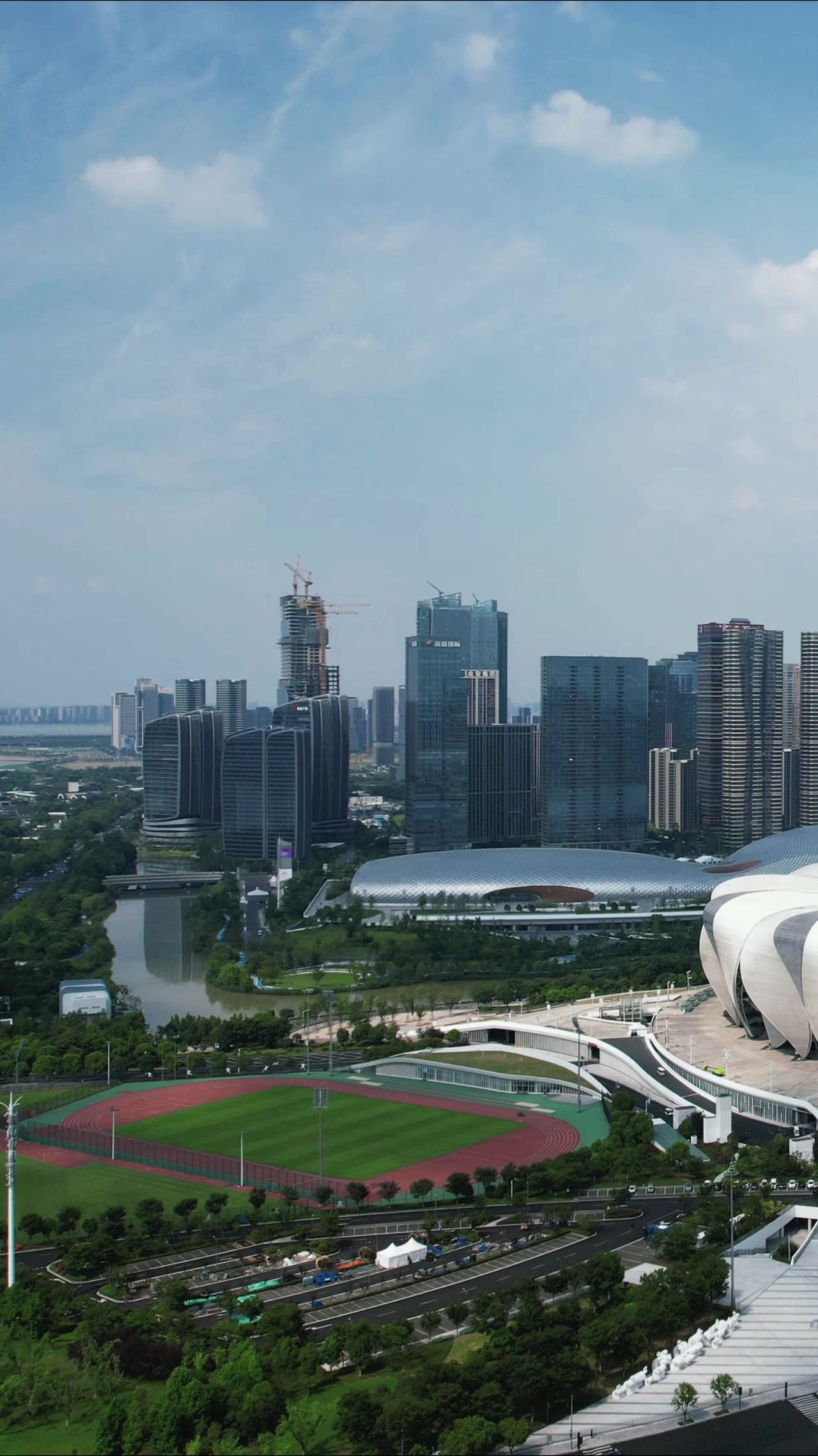 浙江杭州滨江新区城市建设竖屏航拍 