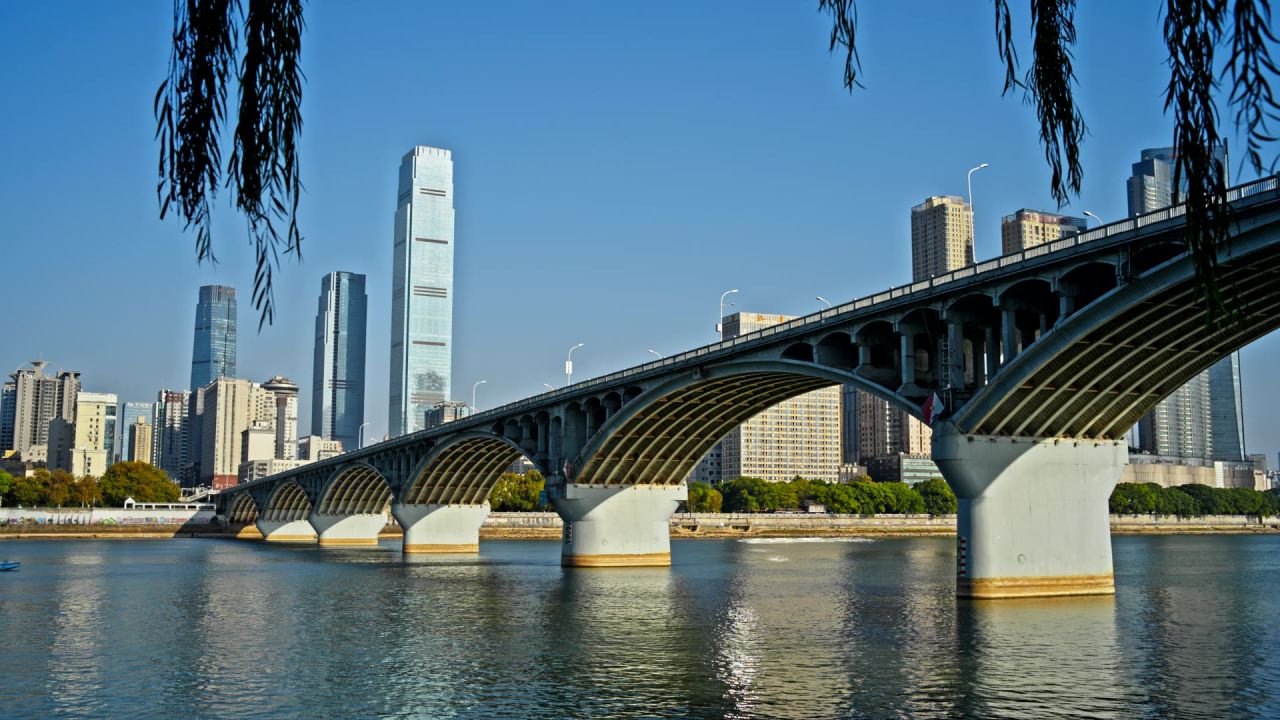 湖南长沙橘子洲大桥市中心城市建筑风光实拍