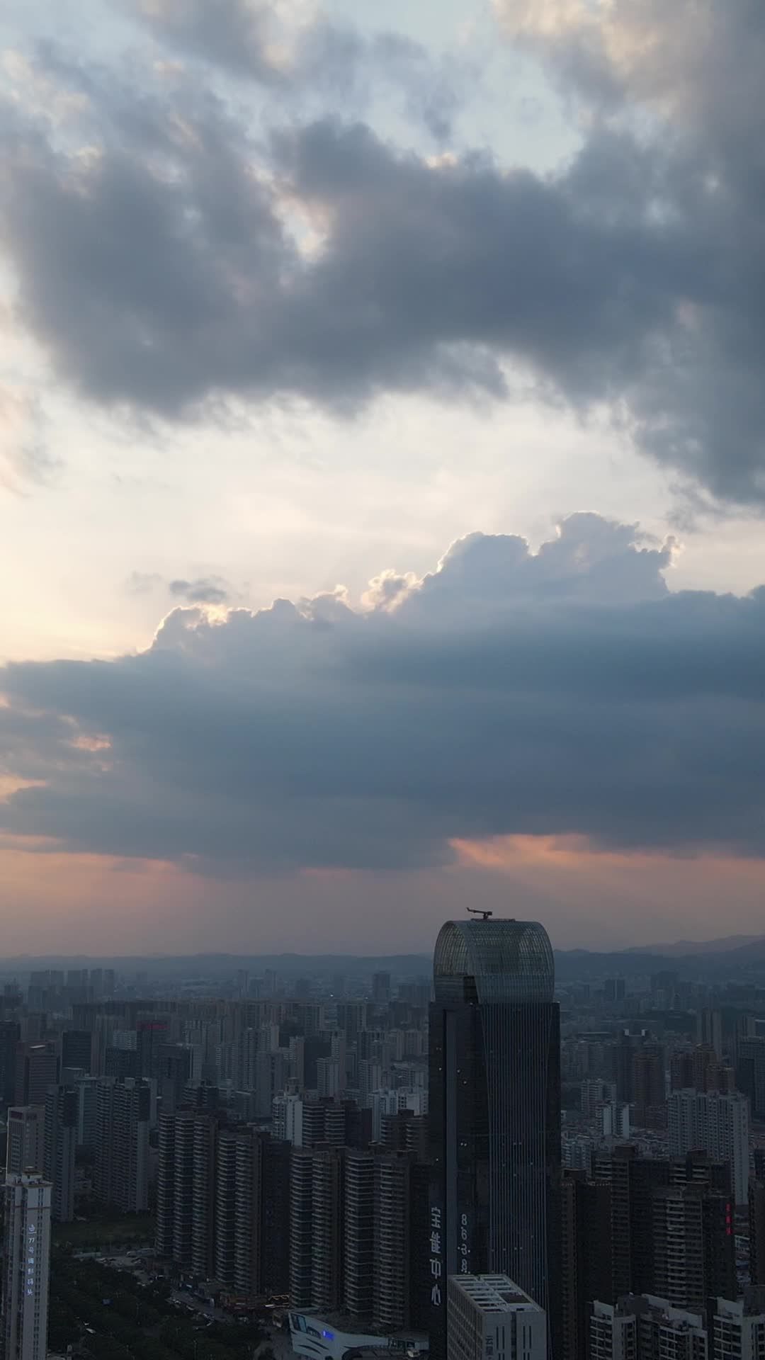 都市日落剪影