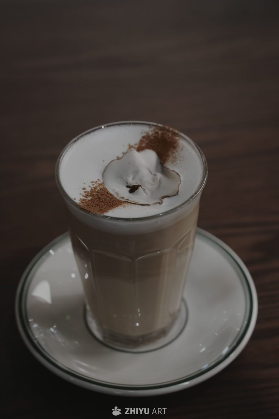 椰香拿铁特写