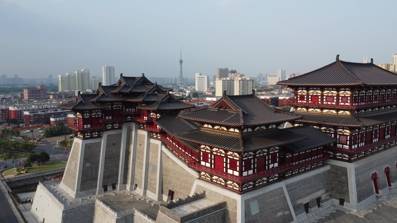 航拍河南洛阳应天门夜景 9