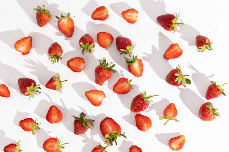 新鲜草莓水果实拍 95