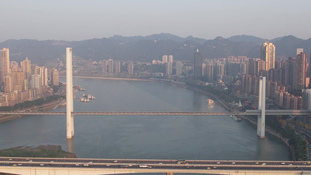 重庆长江大桥交通航拍