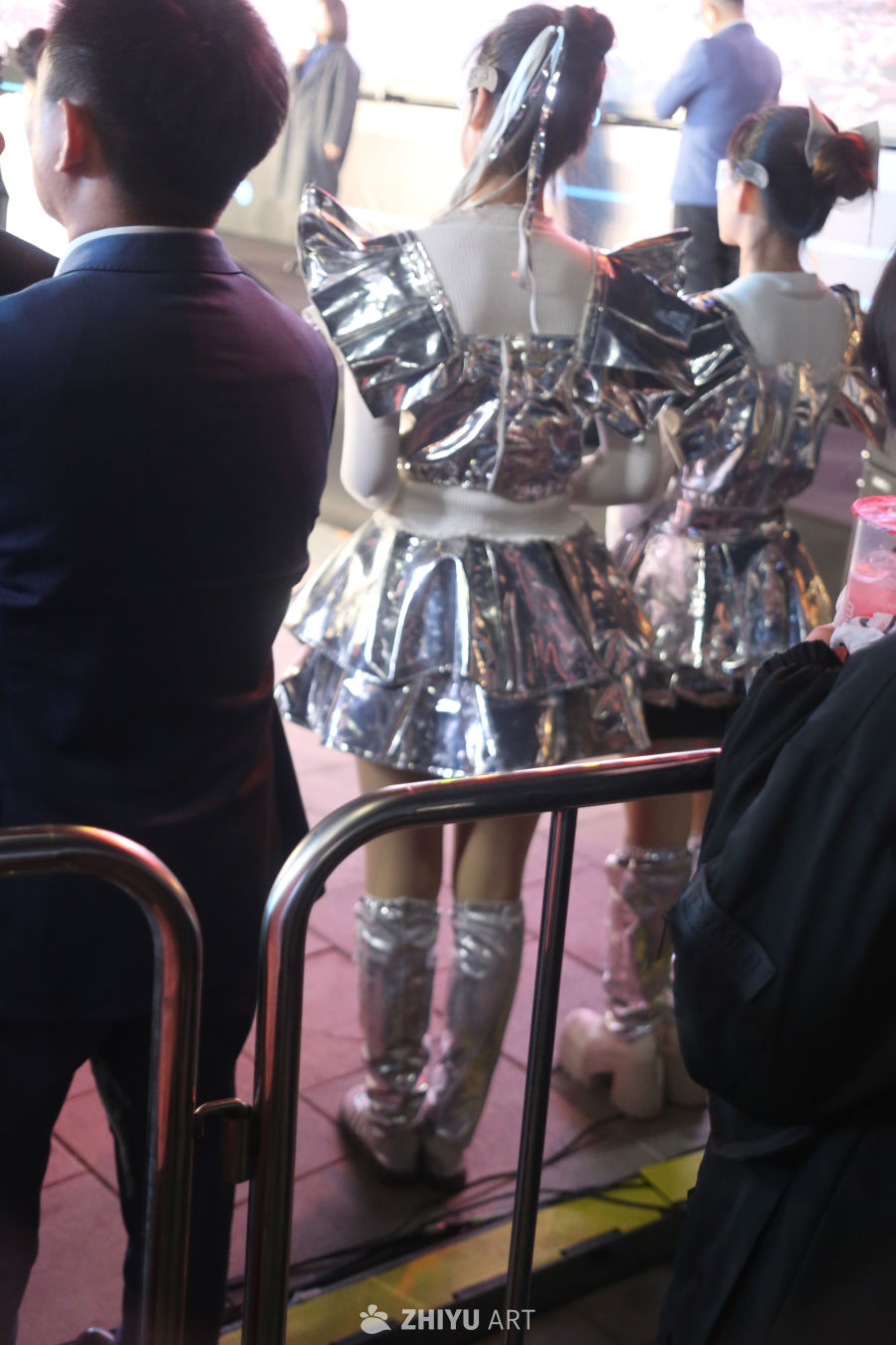 舞台上的闪亮表演