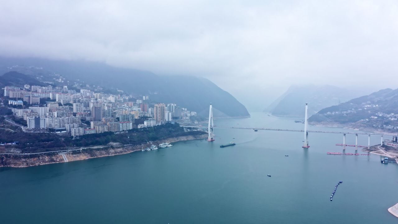 湖北恩施巴东县长江大桥巴东巫峡三峡航拍视频