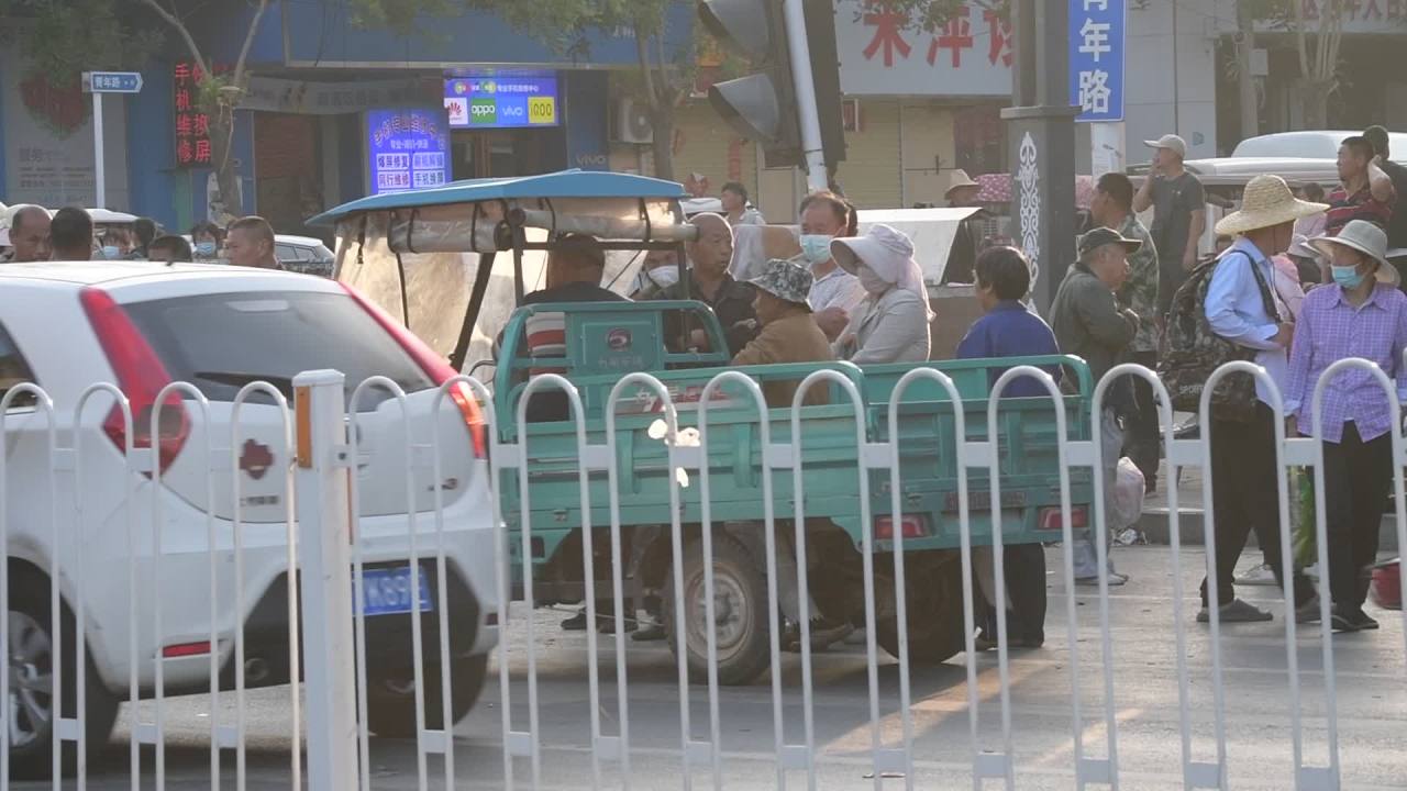 城市街头的日常繁忙
