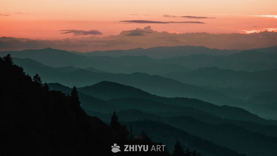 山间水墨画