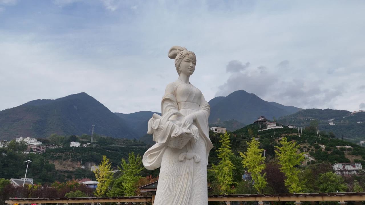 昭君雕像旋转展示