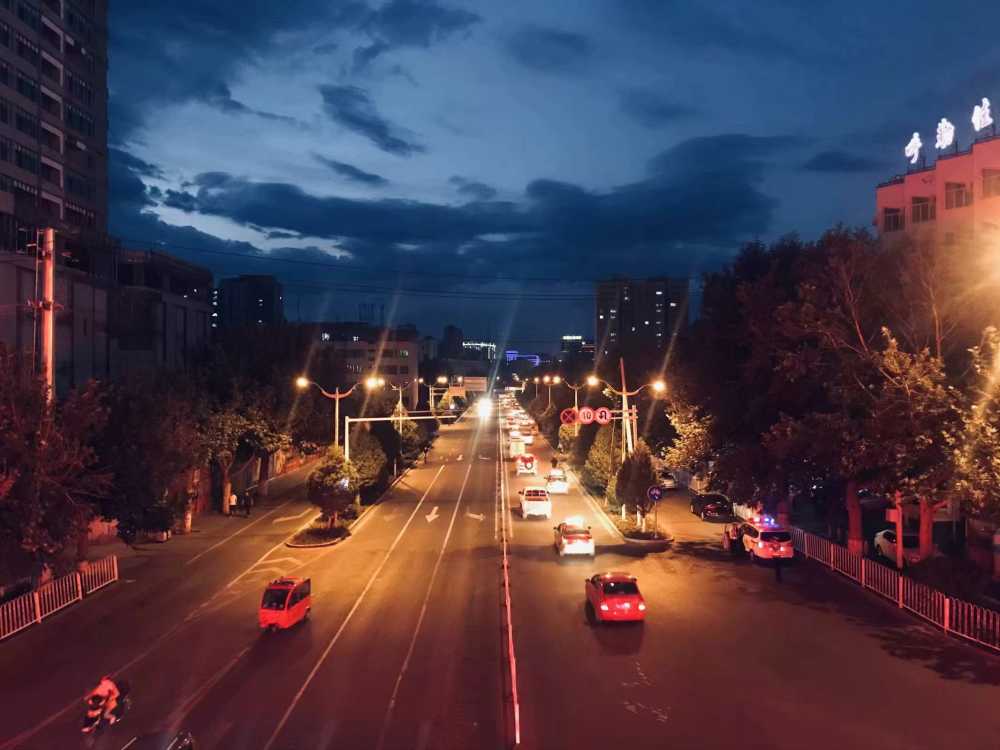 我家乡的夜景