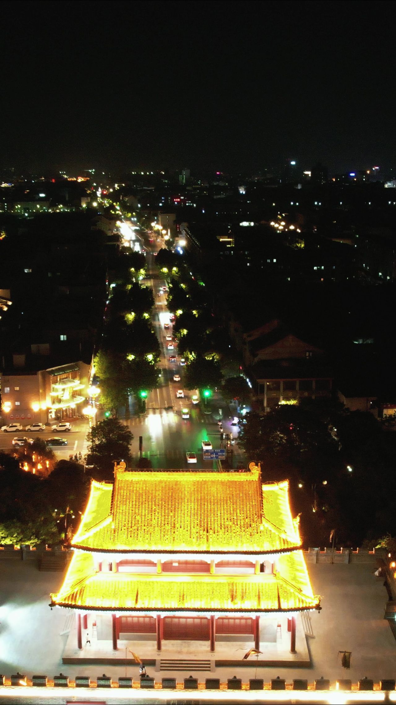 河南开封城市夜景灯光竖屏航拍  