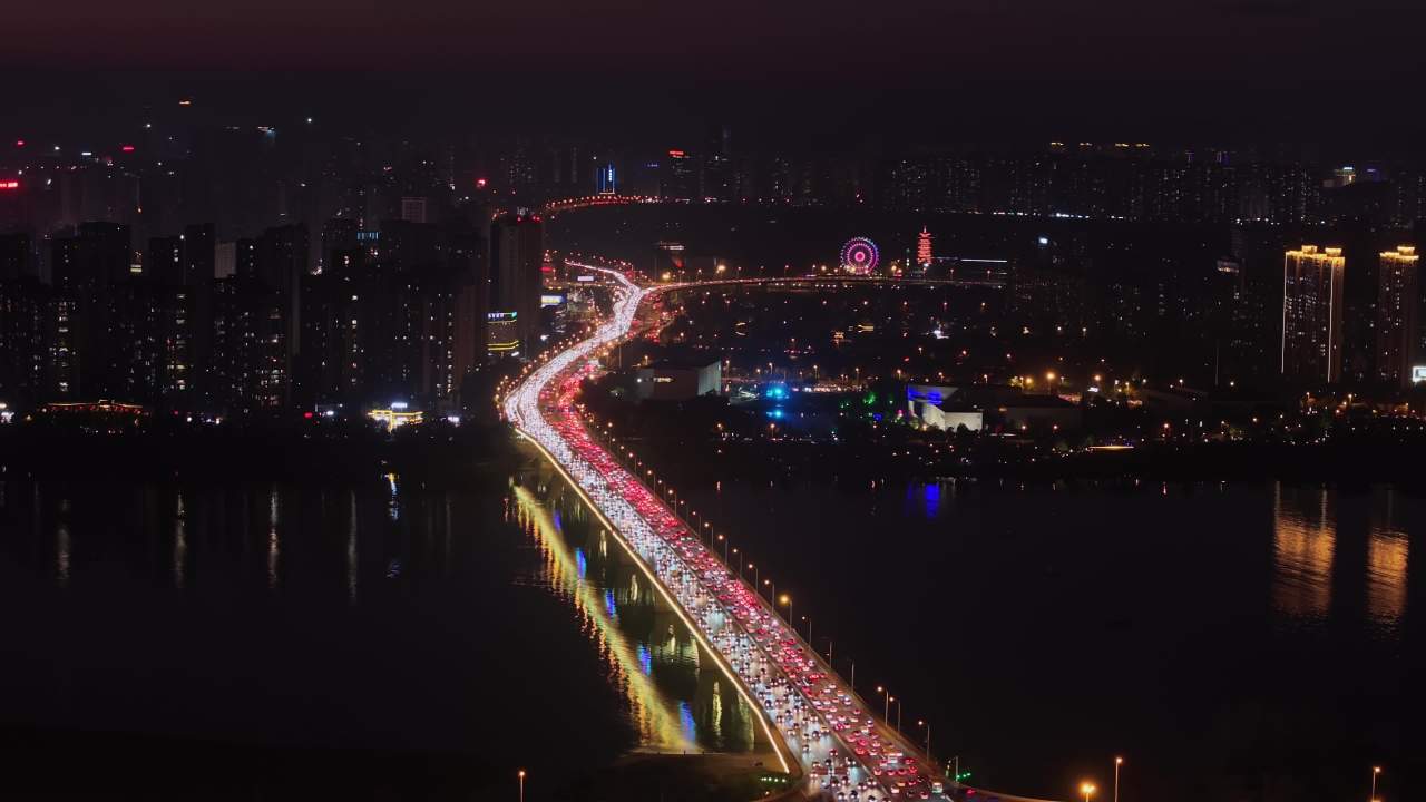 湖南长沙湘府路大桥城市建筑交通车流航拍 18