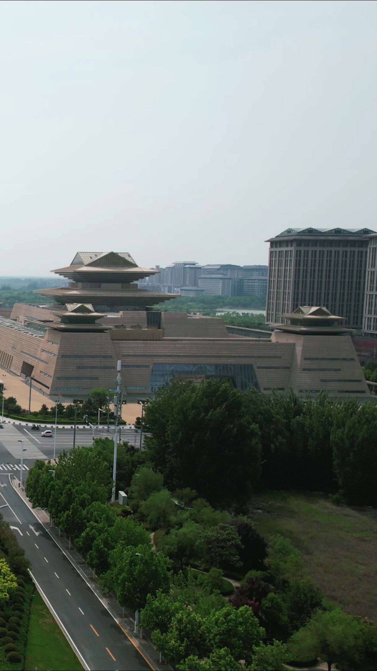 河南开封城市风光竖屏航拍 