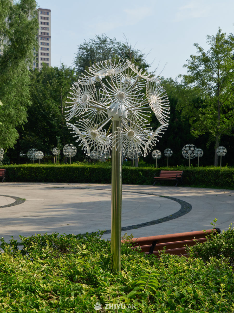 户外广场蒲公英金属雕塑场景