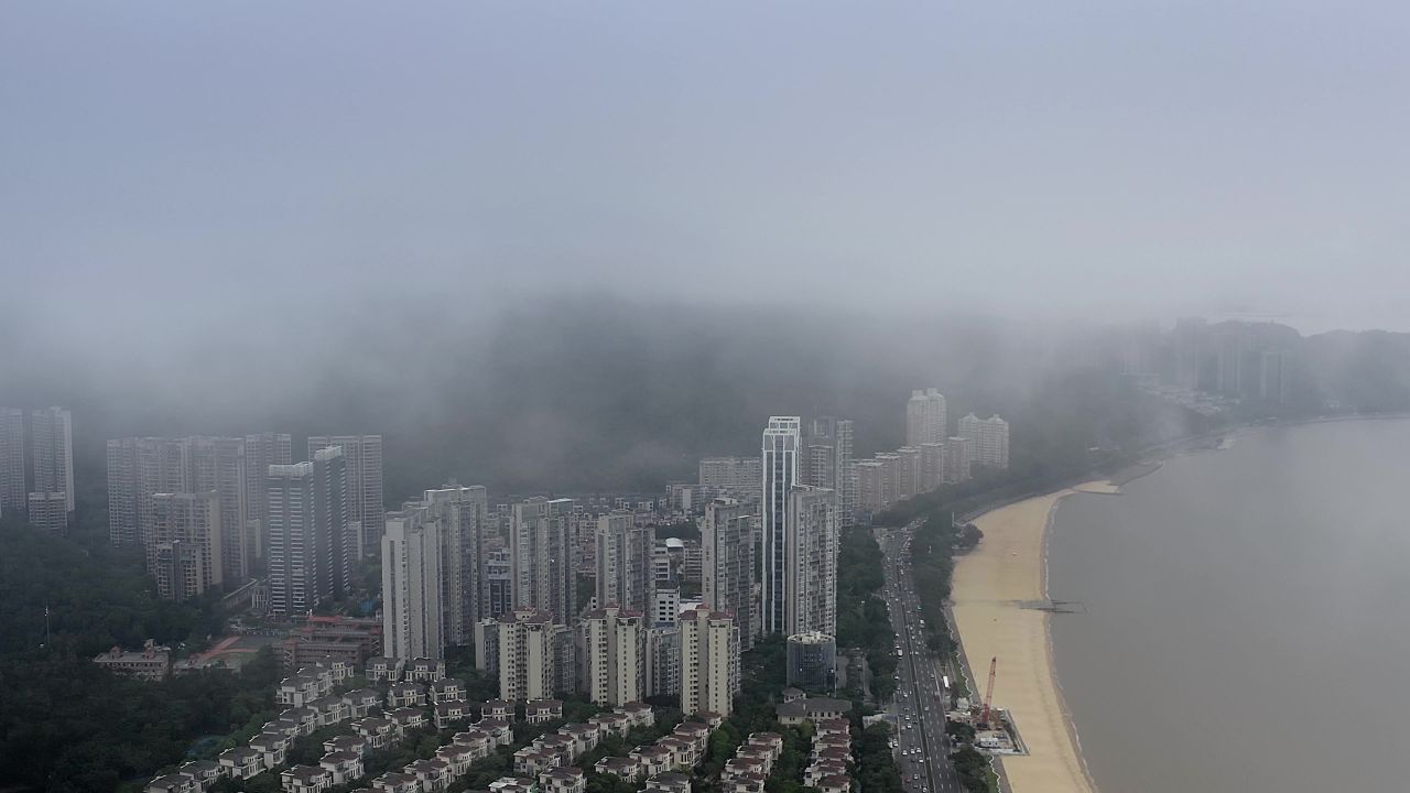 地标建筑上空昨天的云世界十三