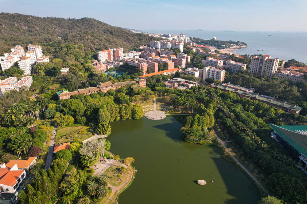 航拍厦门大学景观