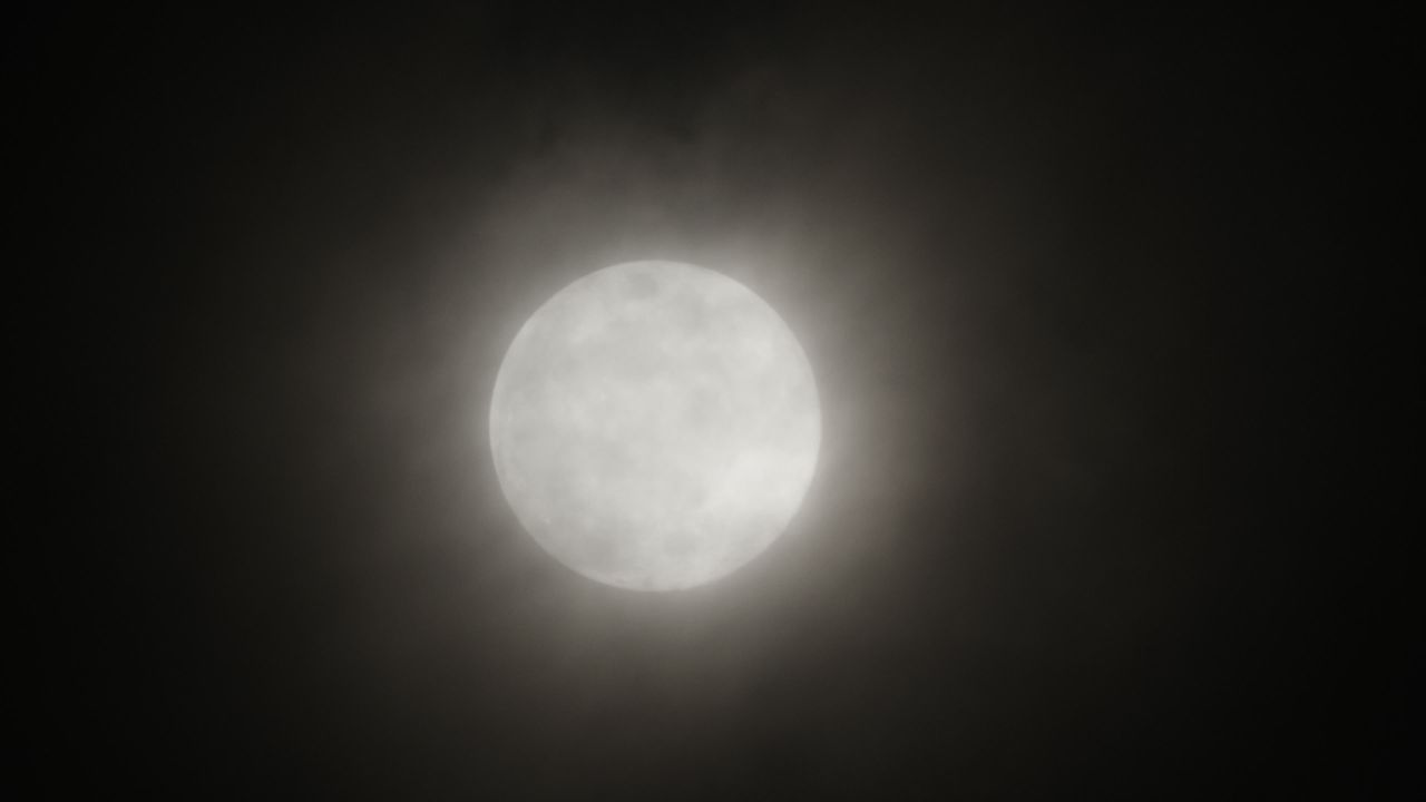月亮月球夜晚天空皎洁明月长焦特写延时摄影 12
