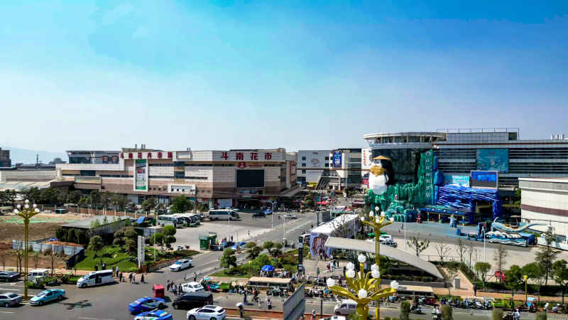云南昆明城市风光航拍图 