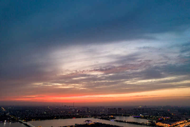 山东聊城城市日落晚霞夜幕降临航拍摄影图 