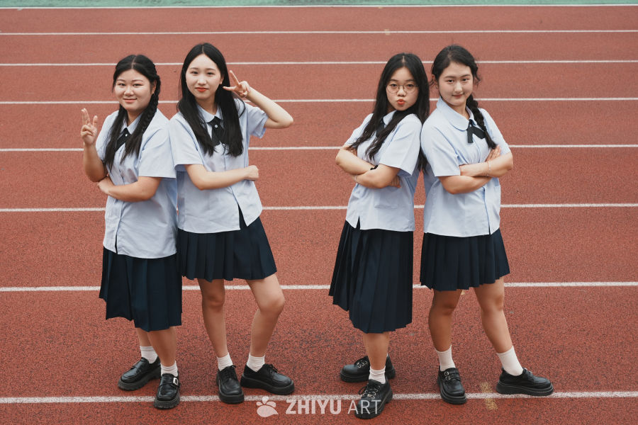 青春校园：奔跑的少女们