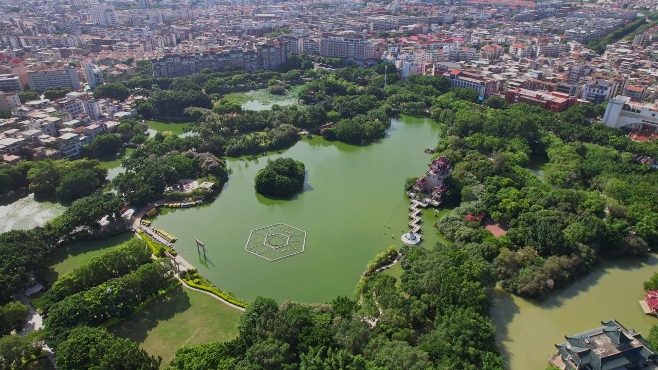航拍泉州东湖公园