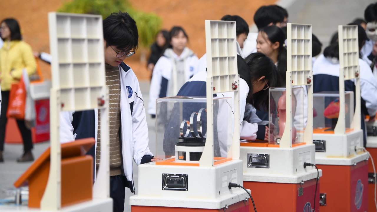 4k中小学校园科普  科普知识进校园