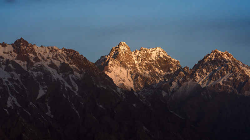 塔县雪山