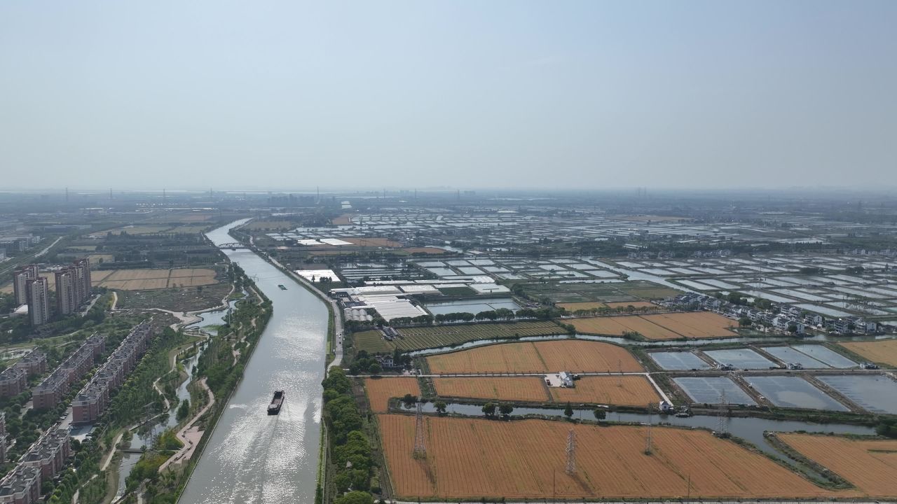 4K航拍乡村农村农田航运