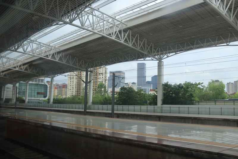 铁路上海西站