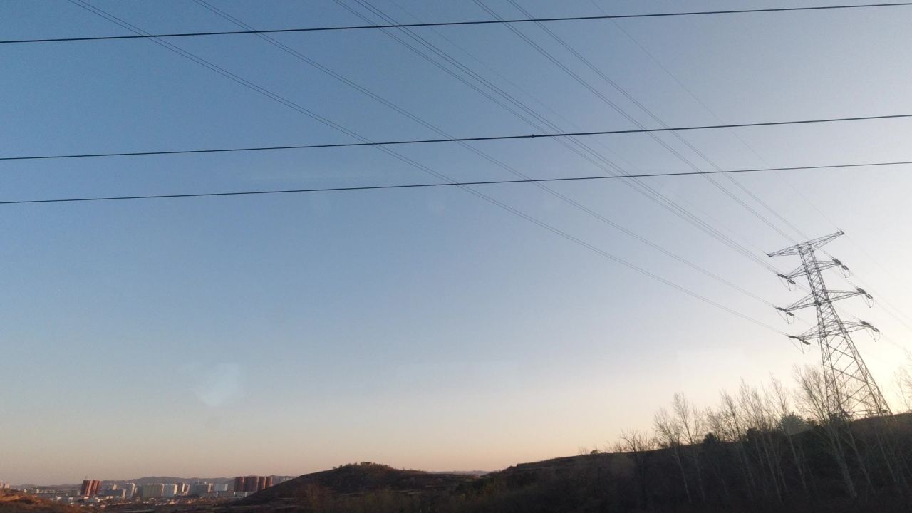 火车内车窗黄昏
