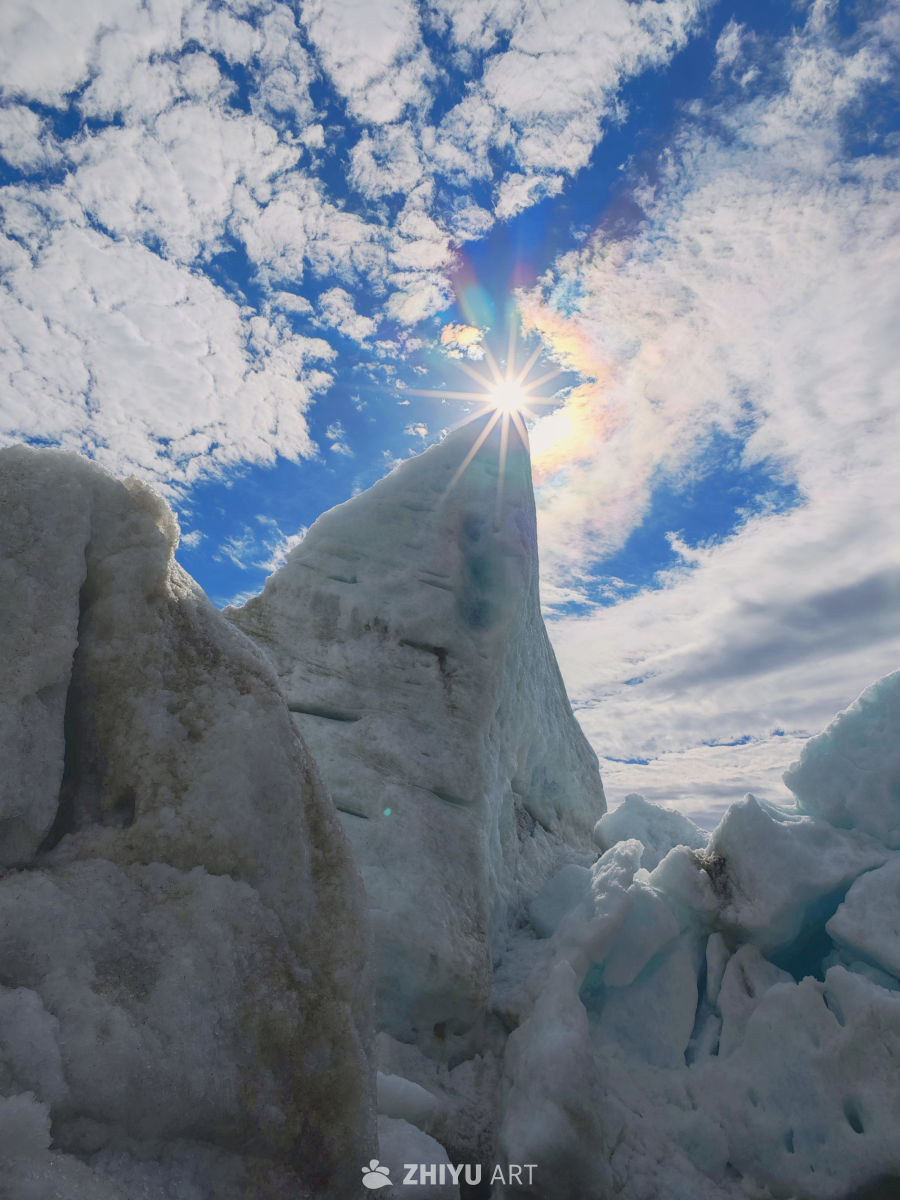 冰川上的阳光