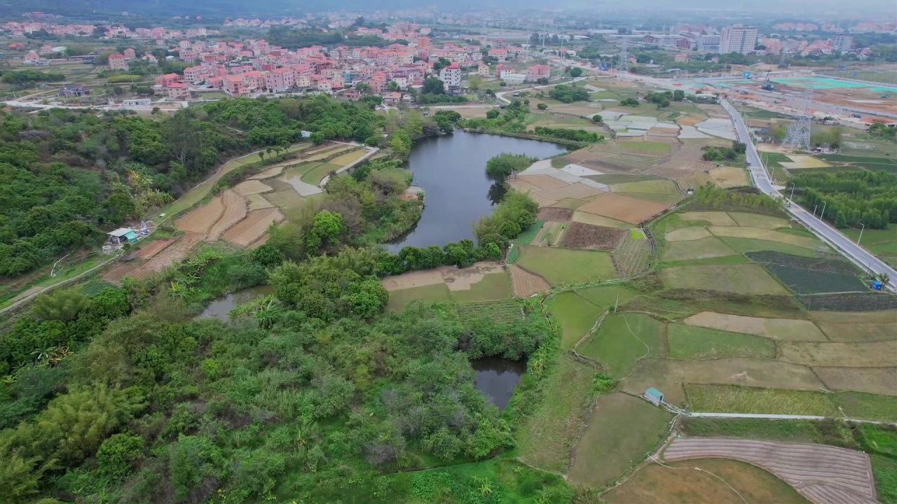 航拍福建厦门坑内村景观 3
