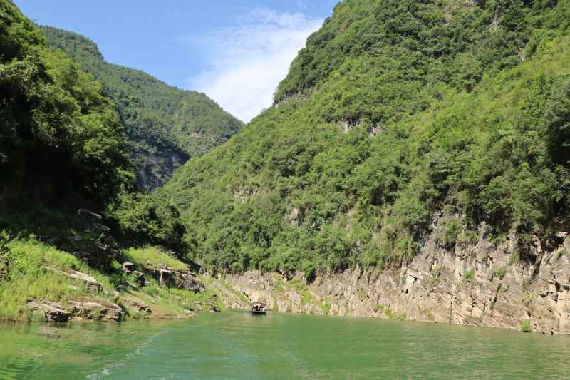 宁静深邃小小三峡