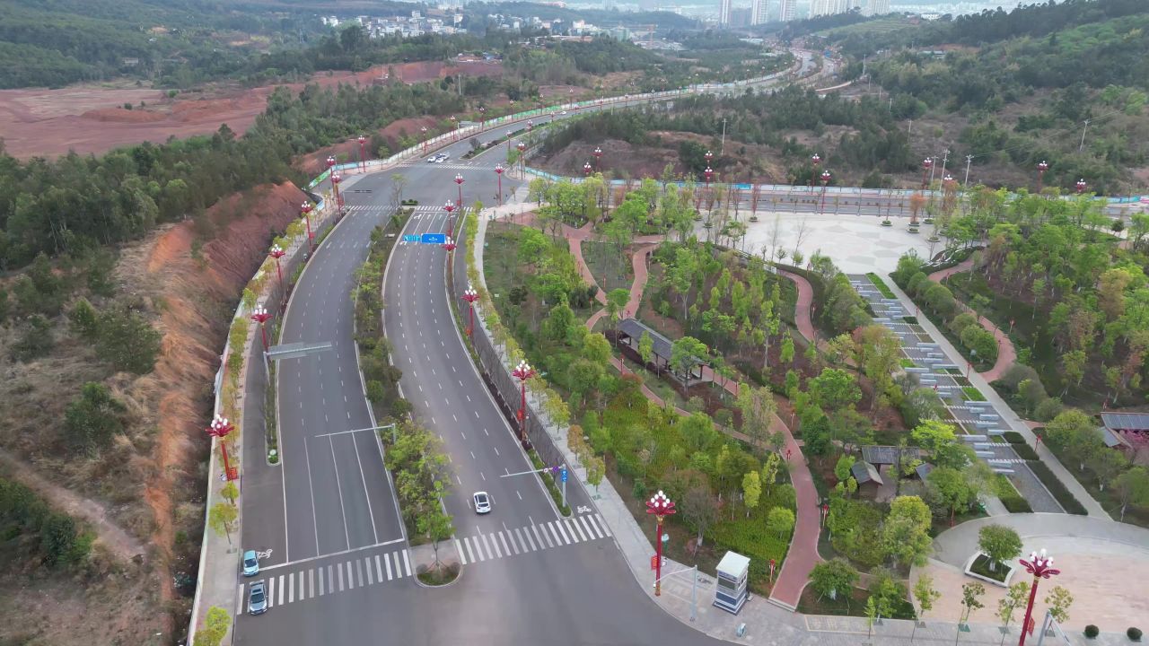 航拍云南楚雄交通大道