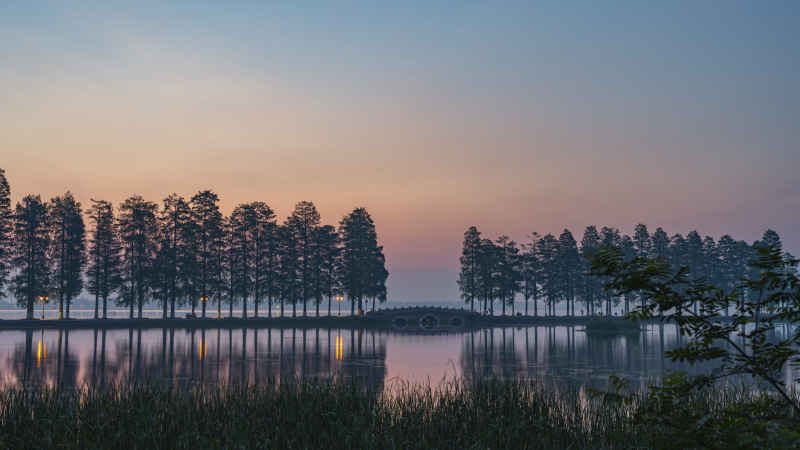 东湖听涛景区 朝霞