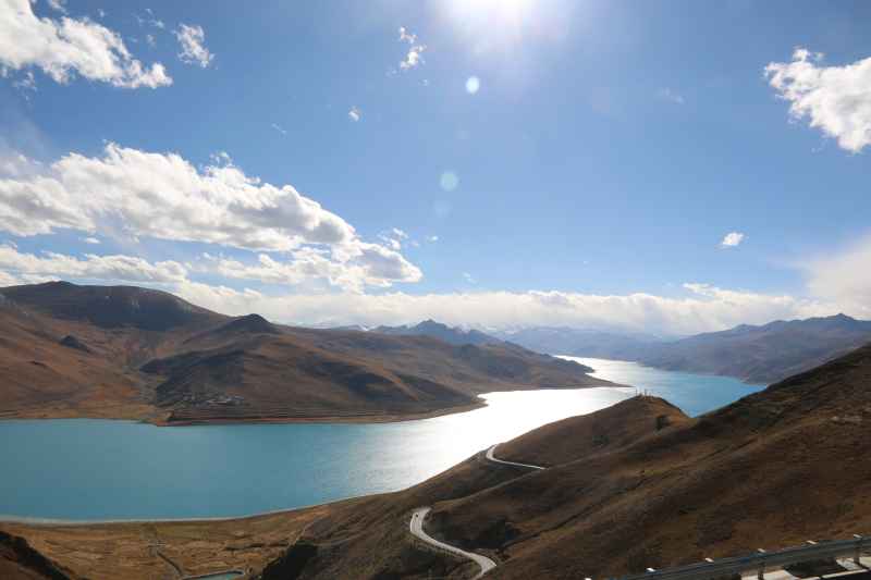 西藏羊卓雍措（羊湖）