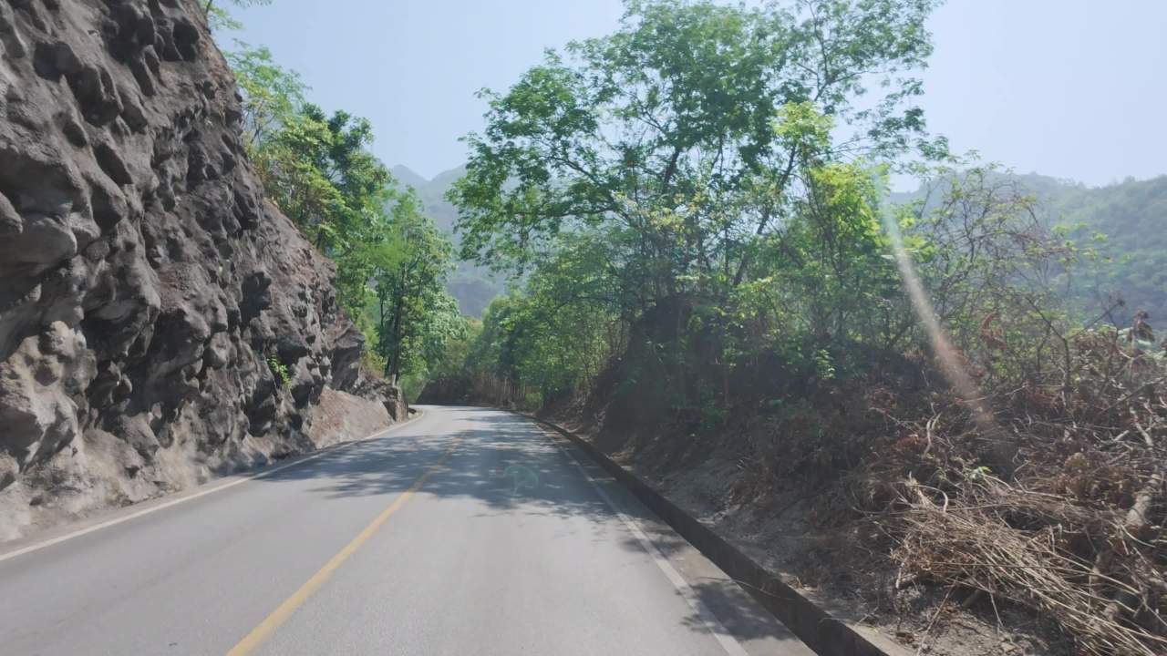 4k山区公路驾驶第一视角