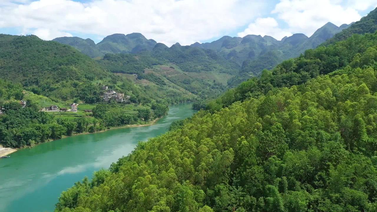 青山绿水河流  美丽乡村  乡村振兴航拍