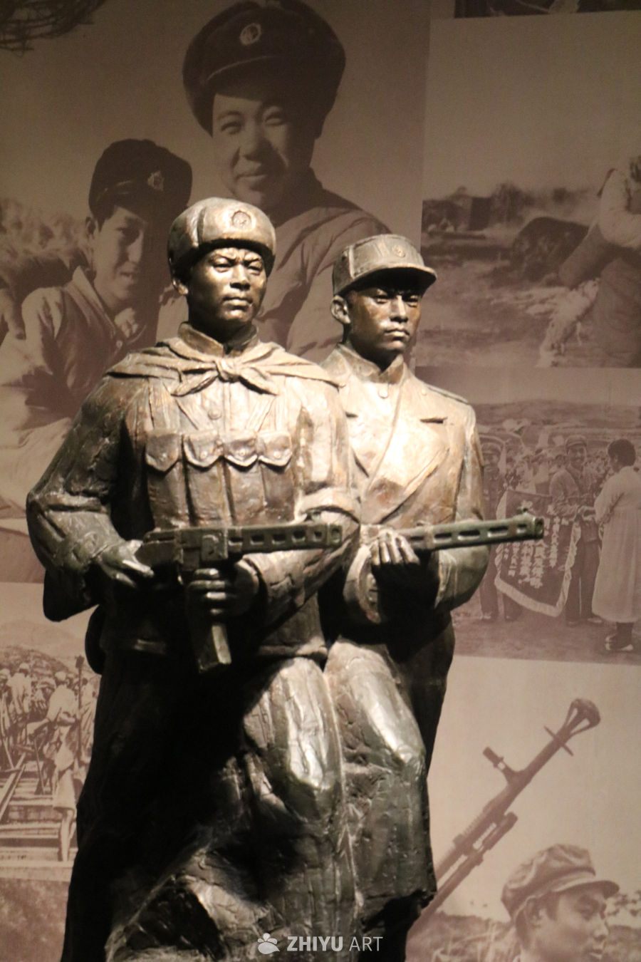 军人雕像：历史的见证