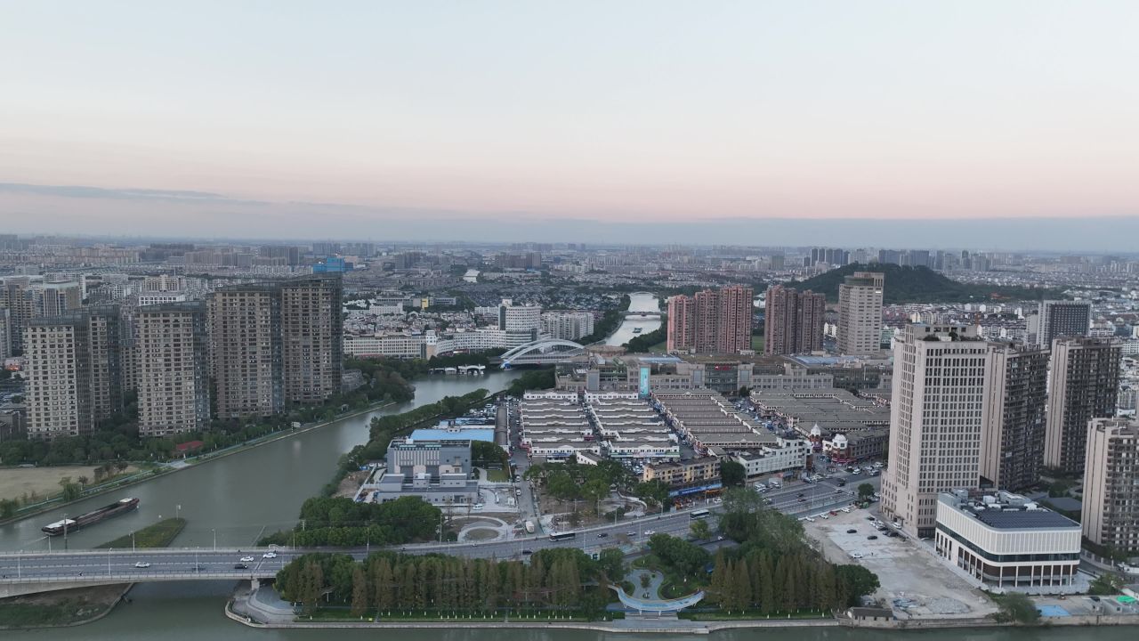4K航拍昆山城市日落风光大景 5